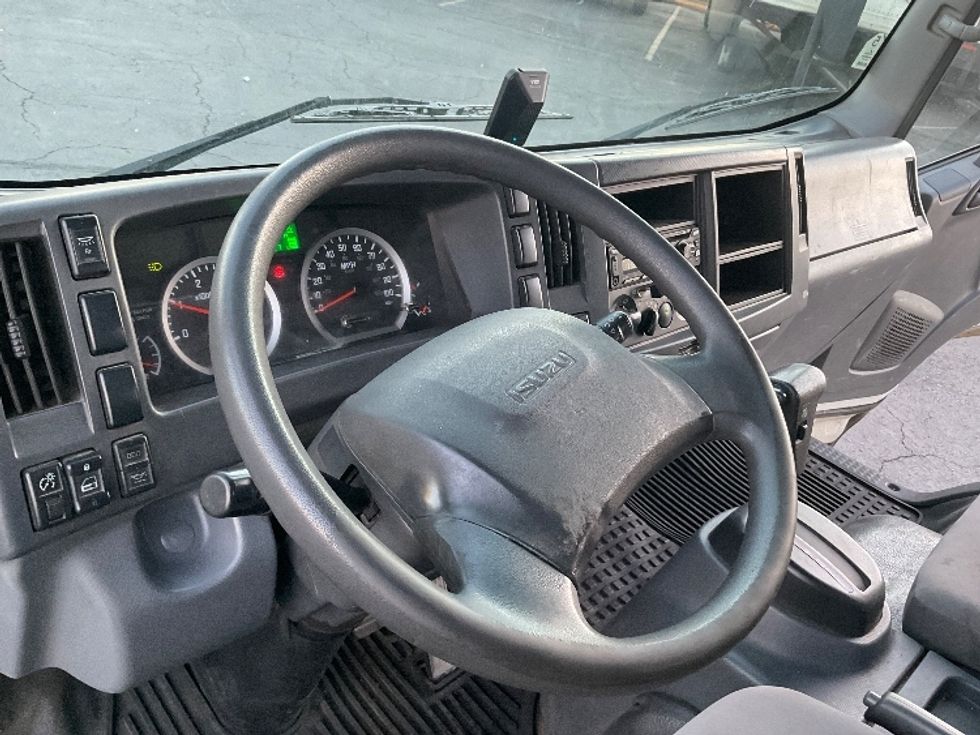 Flatbed Truck-Light and Medium Duty Trucks-Isuzu-2021-NRR-Torrance-CA-195,524\n\t\tmiles-$ 30,000 - Image 17