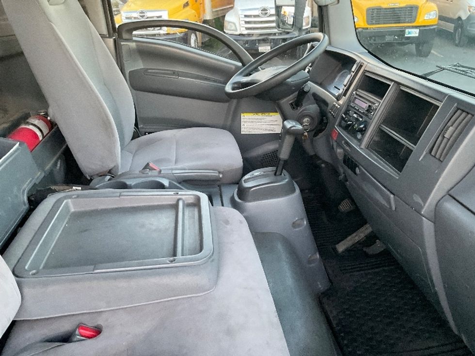 Flatbed Truck-Light and Medium Duty Trucks-Isuzu-2021-NRR-Torrance-CA-195,524\n\t\tmiles-$ 30,000 - Image 22