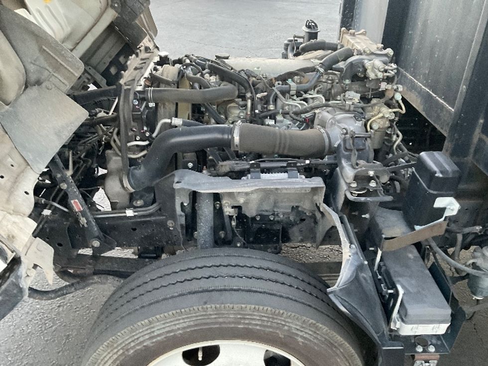 Flatbed Truck-Light and Medium Duty Trucks-Isuzu-2021-NRR-Torrance-CA-195,524\n\t\tmiles-$ 30,000 - Image 24