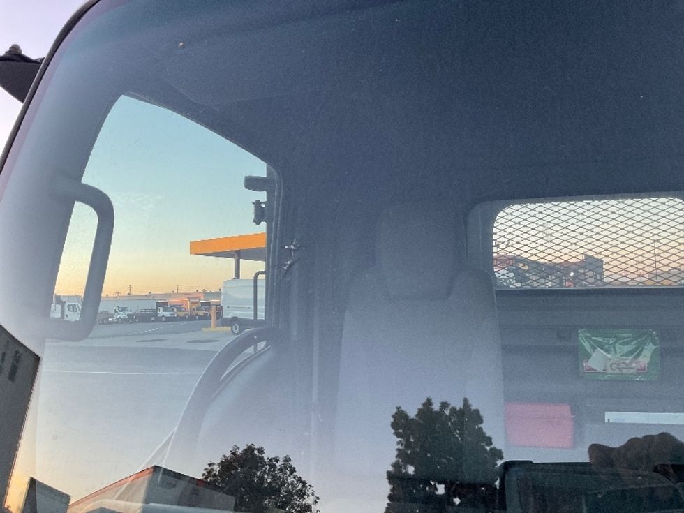 Flatbed Truck-Light and Medium Duty Trucks-Isuzu-2021-NRR-Torrance-CA-195,524\n\t\tmiles-$ 30,000 - Image 28