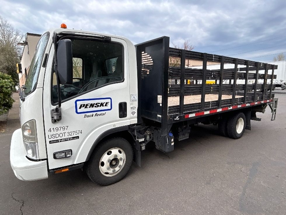 Flatbed Truck-Light and Medium Duty Trucks-Isuzu-2022-NPR-Clackamas-OR-44,455\n\t\tmiles-$ 56,000 - Image 3