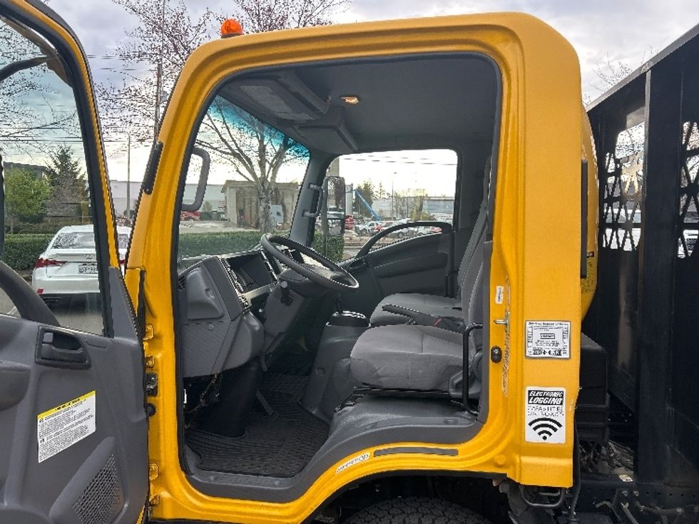 Flatbed Truck-Light and Medium Duty Trucks-Isuzu-2022-NPR-Clackamas-OR-50,544\n\t\tmiles-$ 52,750 - Image 13