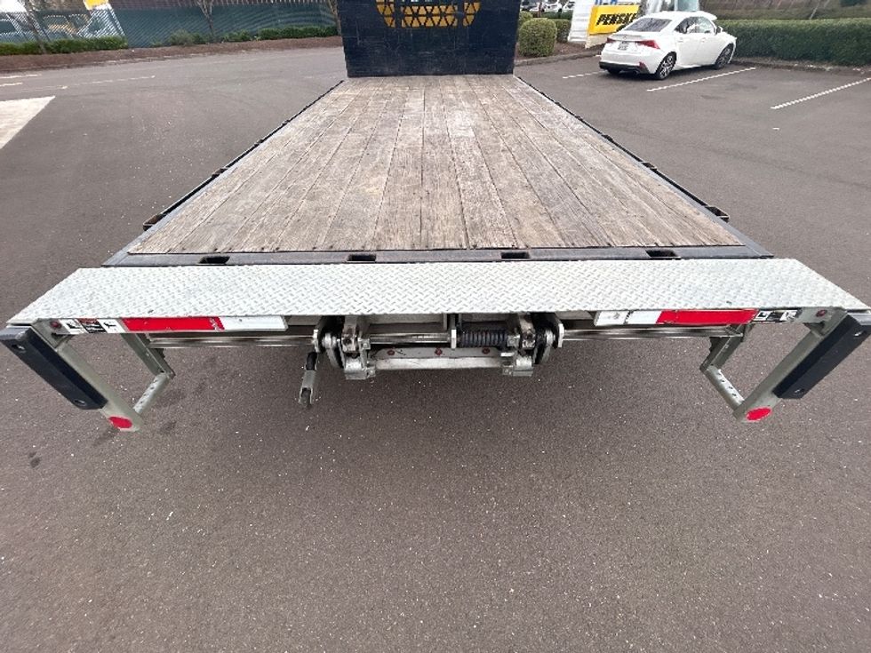 Flatbed Truck-Light and Medium Duty Trucks-Isuzu-2022-NPR-Clackamas-OR-50,544\n\t\tmiles-$ 52,750 - Image 9