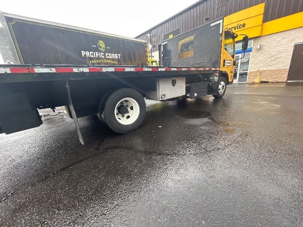 Flatbed Truck-Light and Medium Duty Trucks-Isuzu-2022-NPR-Clackamas-OR-51,609\n\t\tmiles-$ 52,500 - Image 10