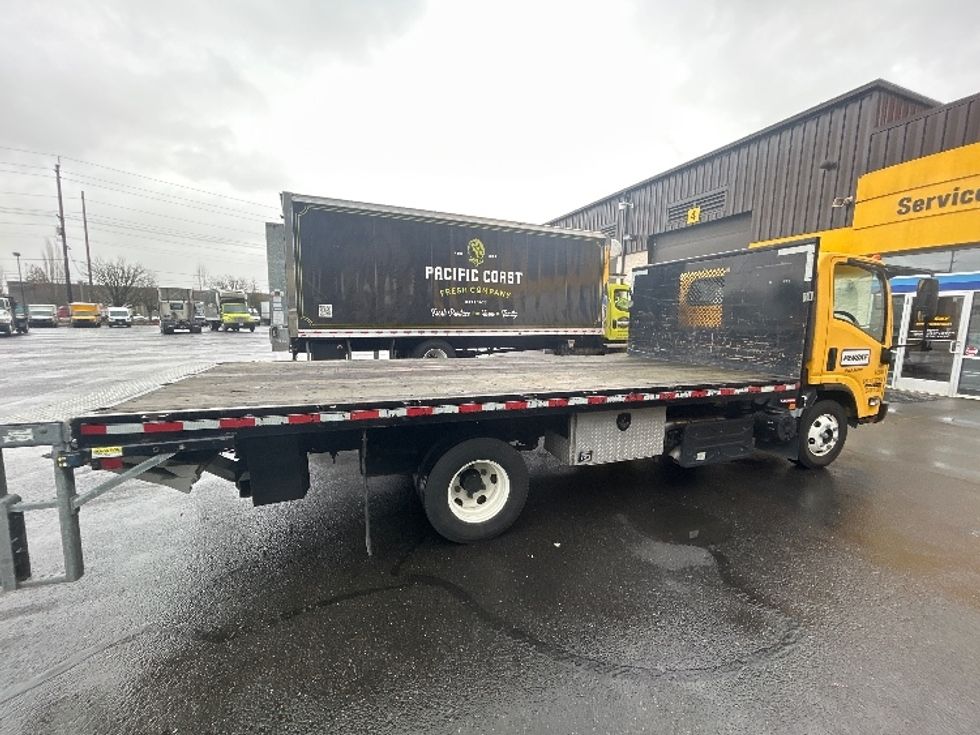 Flatbed Truck-Light and Medium Duty Trucks-Isuzu-2022-NPR-Clackamas-OR-51,609\n\t\tmiles-$ 52,500 - Image 11