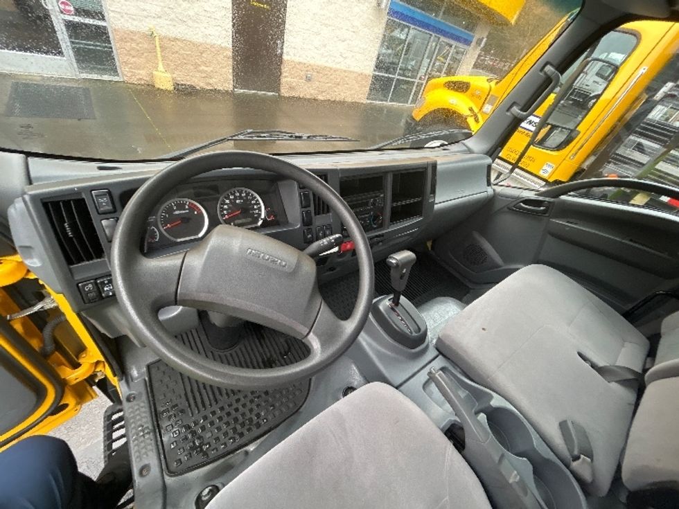 Flatbed Truck-Light and Medium Duty Trucks-Isuzu-2022-NPR-Clackamas-OR-51,609\n\t\tmiles-$ 52,500 - Image 13