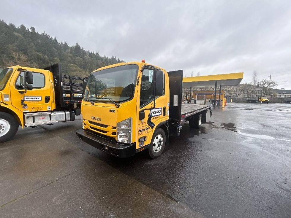 Flatbed Truck-Light and Medium Duty Trucks-Isuzu-2022-NPR-Clackamas-OR-51,609\n\t\tmiles-$ 52,500 - Image 3