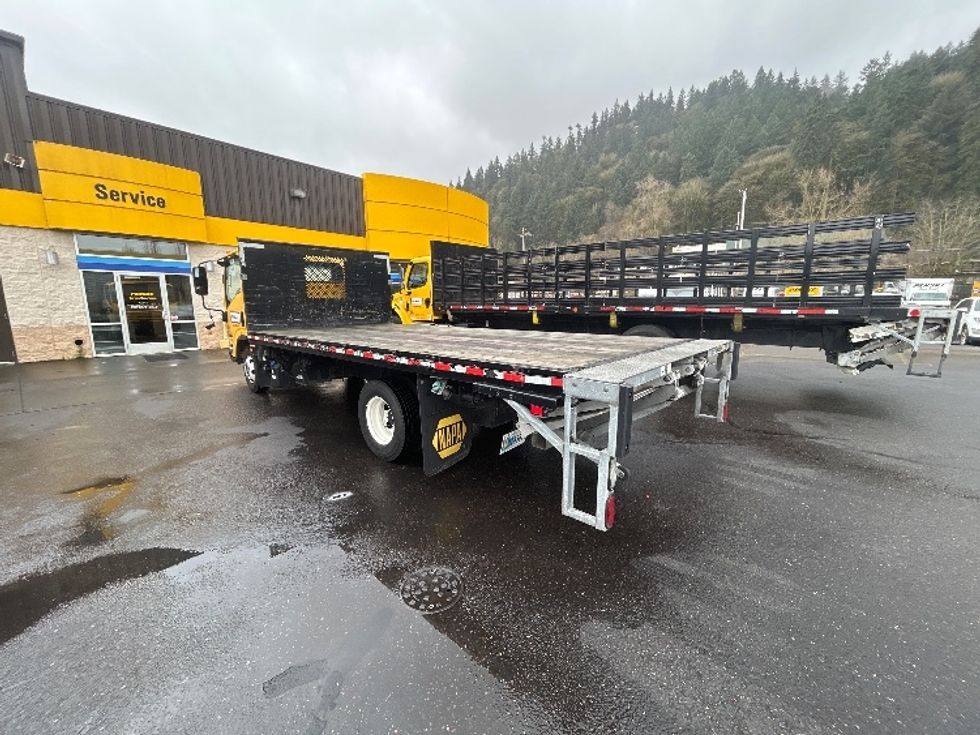Flatbed Truck-Light and Medium Duty Trucks-Isuzu-2022-NPR-Clackamas-OR-51,609\n\t\tmiles-$ 52,500 - Image 6