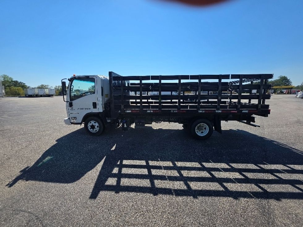 Flatbed Truck-Light and Medium Duty Trucks-Isuzu-2022-NPR-Pensacola-FL-37,645\n\t\tmiles-$ 59,000 - Image 4