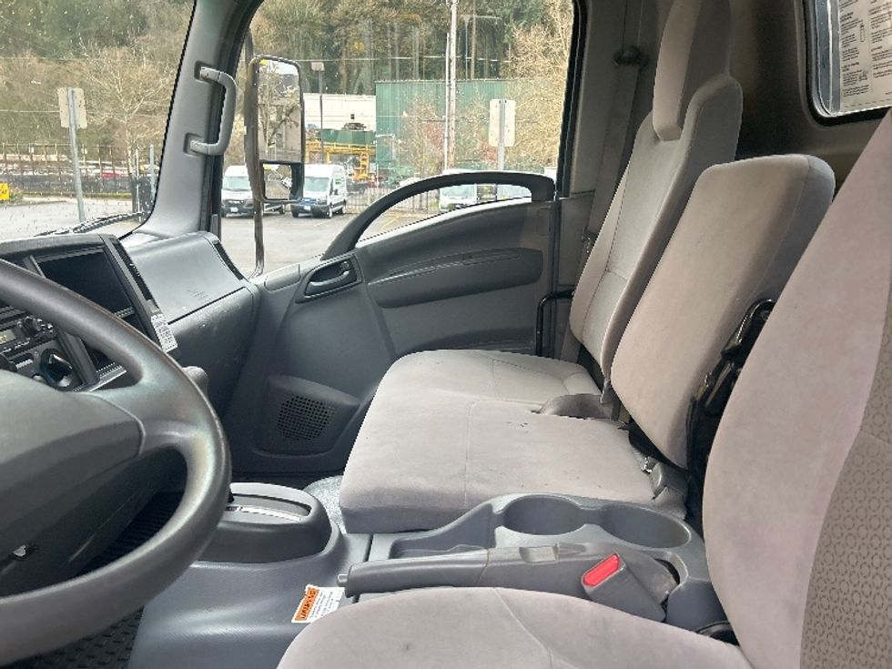 Flatbed Truck-Light and Medium Duty Trucks-Isuzu-2022-NPR-Portland-OR-42,715\n\t\tmiles-$ 53,750 - Image 16