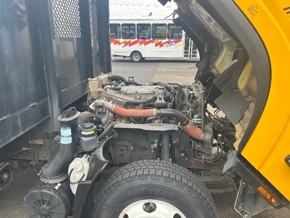 Flatbed Truck-Light and Medium Duty Trucks-Isuzu-2022-NPR-Portland-OR-42,715\n\t\tmiles-$ 53,750 - Image 20