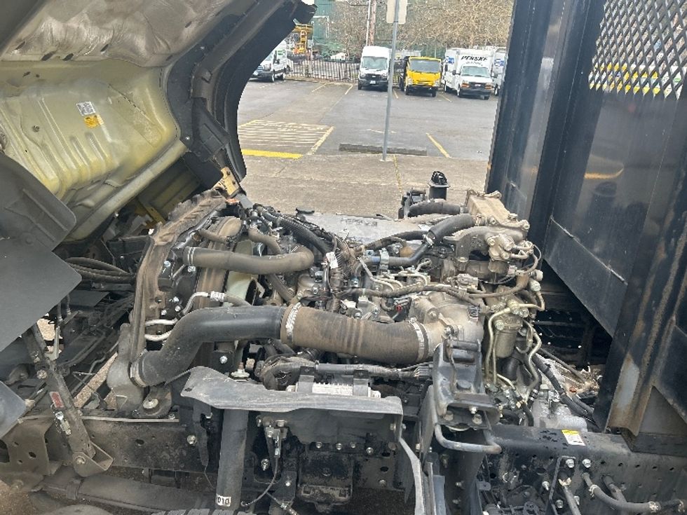 Flatbed Truck-Light and Medium Duty Trucks-Isuzu-2022-NPR-Portland-OR-42,715\n\t\tmiles-$ 53,750 - Image 21