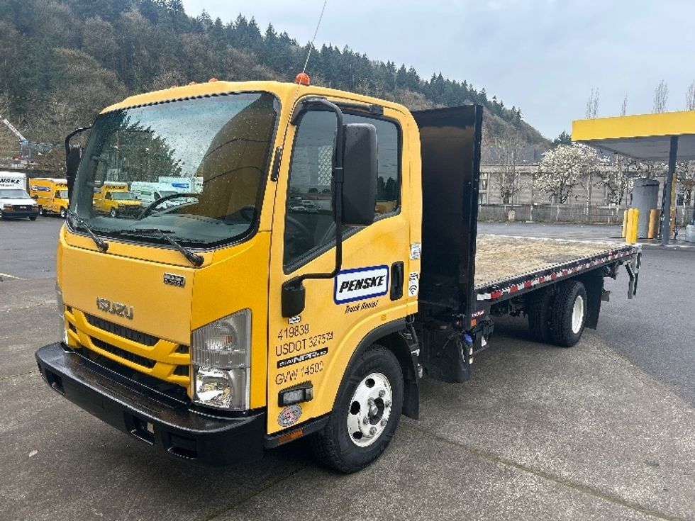 Flatbed Truck-Light and Medium Duty Trucks-Isuzu-2022-NPR-Portland-OR-42,715\n\t\tmiles-$ 53,750 - Image 3