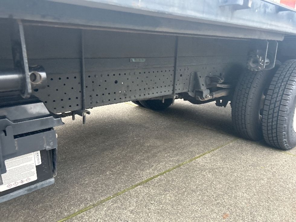 Flatbed Truck-Light and Medium Duty Trucks-Isuzu-2022-NPR-Portland-OR-42,715\n\t\tmiles-$ 53,750 - Image 5