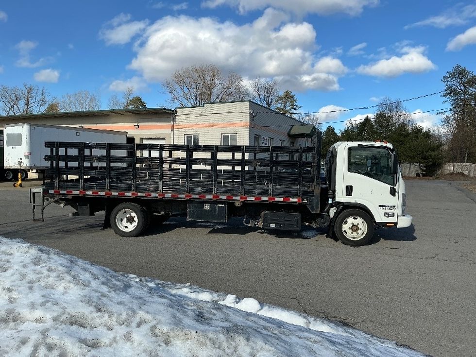 Flatbed Truck-Light and Medium Duty Trucks-Isuzu-2022-NRR-Albany-NY-89,343\n\t\tmiles-$ 48,250 - Image 15