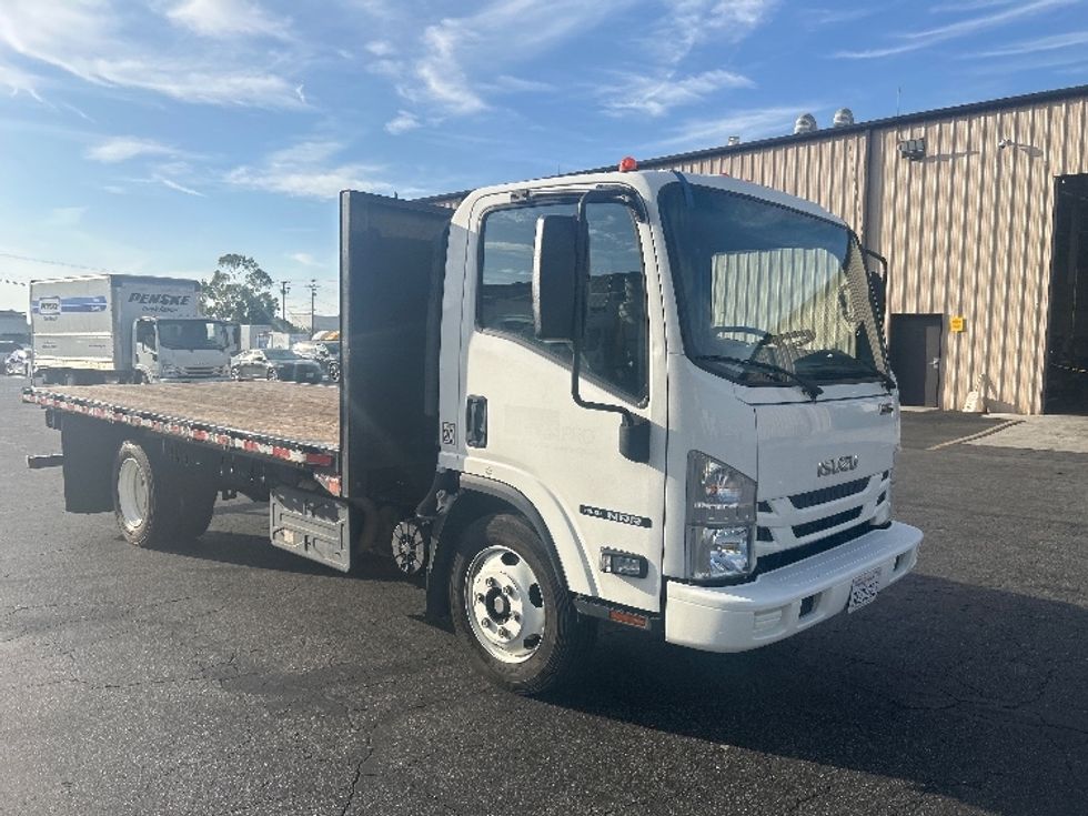 Flatbed Truck-Light and Medium Duty Trucks-Isuzu-2022-NRR-Torrance-CA-124,307\n\t\tmiles-$ 47,250 - Image 1