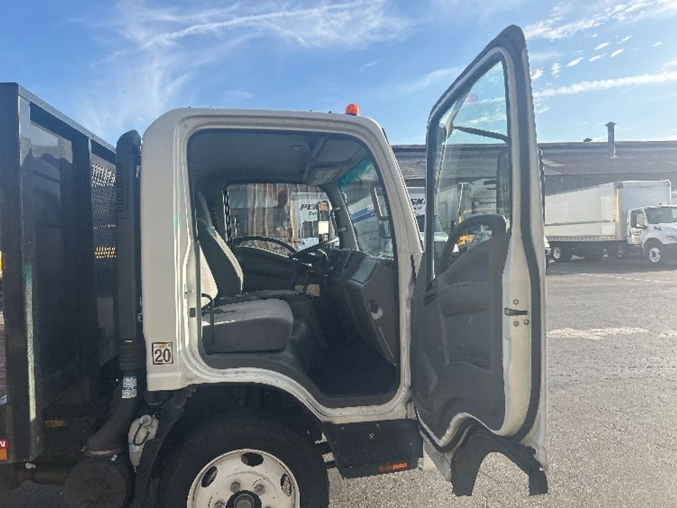 Flatbed Truck-Light and Medium Duty Trucks-Isuzu-2022-NRR-Torrance-CA-124,307\n\t\tmiles-$ 47,250 - Image 20