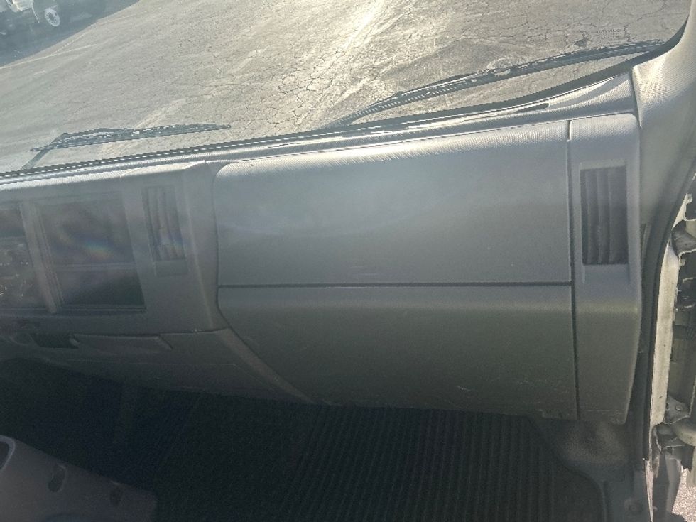 Flatbed Truck-Light and Medium Duty Trucks-Isuzu-2022-NRR-Torrance-CA-124,307\n\t\tmiles-$ 47,250 - Image 21