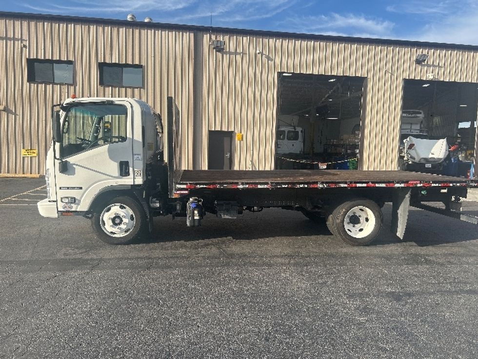 Flatbed Truck-Light and Medium Duty Trucks-Isuzu-2022-NRR-Torrance-CA-124,307\n\t\tmiles-$ 47,250 - Image 4