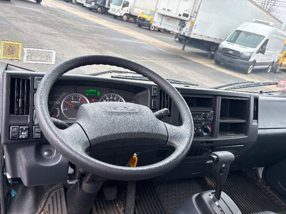 Flatbed Truck-Light and Medium Duty Trucks-Isuzu-2023-NPR-West Babylon-NY-4,726\n\t\tmiles-$ 59,750 - Image 17