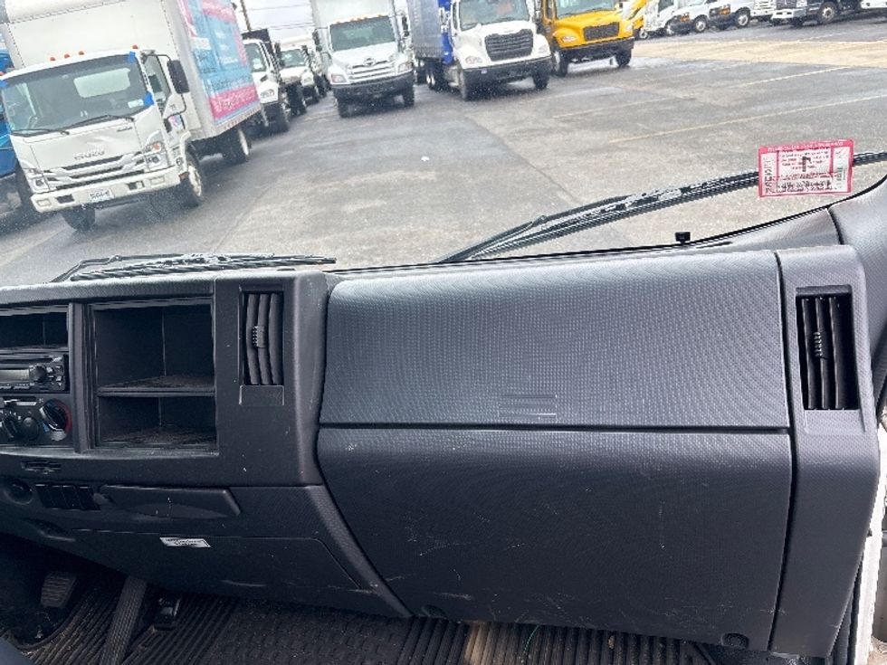 Flatbed Truck-Light and Medium Duty Trucks-Isuzu-2023-NPR-West Babylon-NY-4,726\n\t\tmiles-$ 59,750 - Image 20