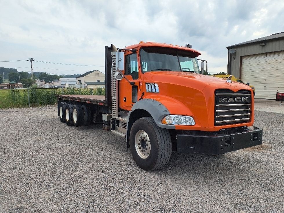 Used Flatbed Trucks for Sale Penske Used Trucks