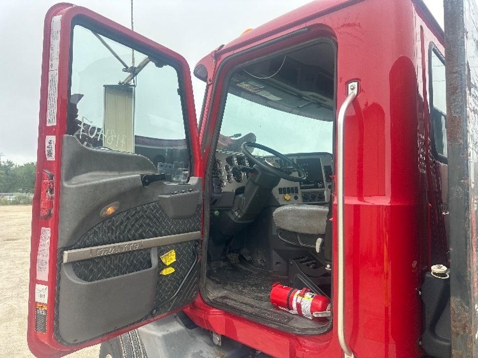 Flatbed Truck-Light and Medium Duty Trucks-Mack-2018-GU533-North Fond Du Lac-WI-166,556\n\t\tmiles-$ 89,500 - Image 12