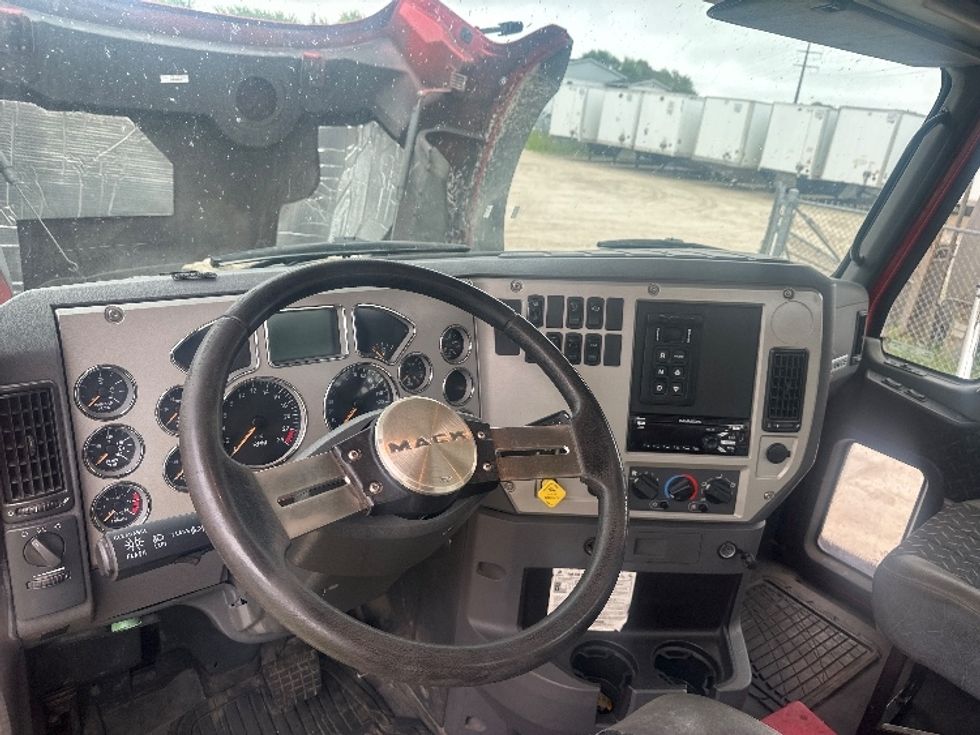 Flatbed Truck-Light and Medium Duty Trucks-Mack-2018-GU533-North Fond Du Lac-WI-166,556\n\t\tmiles-$ 89,500 - Image 13