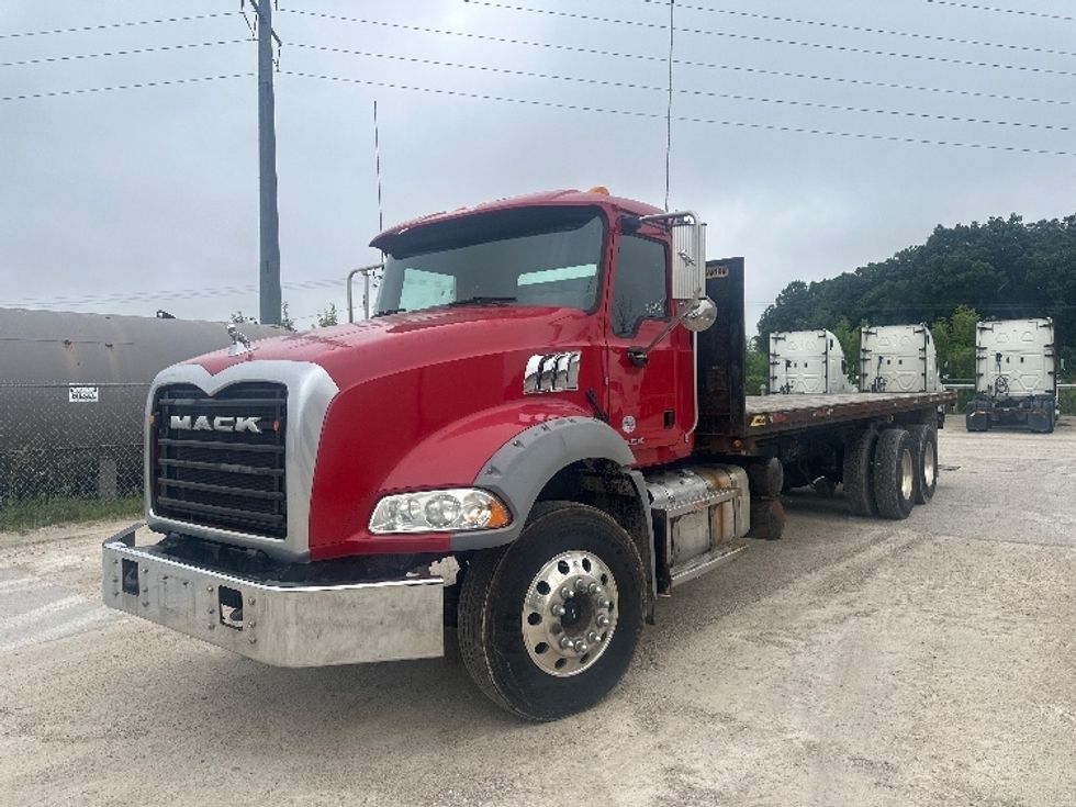 Flatbed Truck-Light and Medium Duty Trucks-Mack-2018-GU533-North Fond Du Lac-WI-166,556\n\t\tmiles-$ 89,500 - Image 3