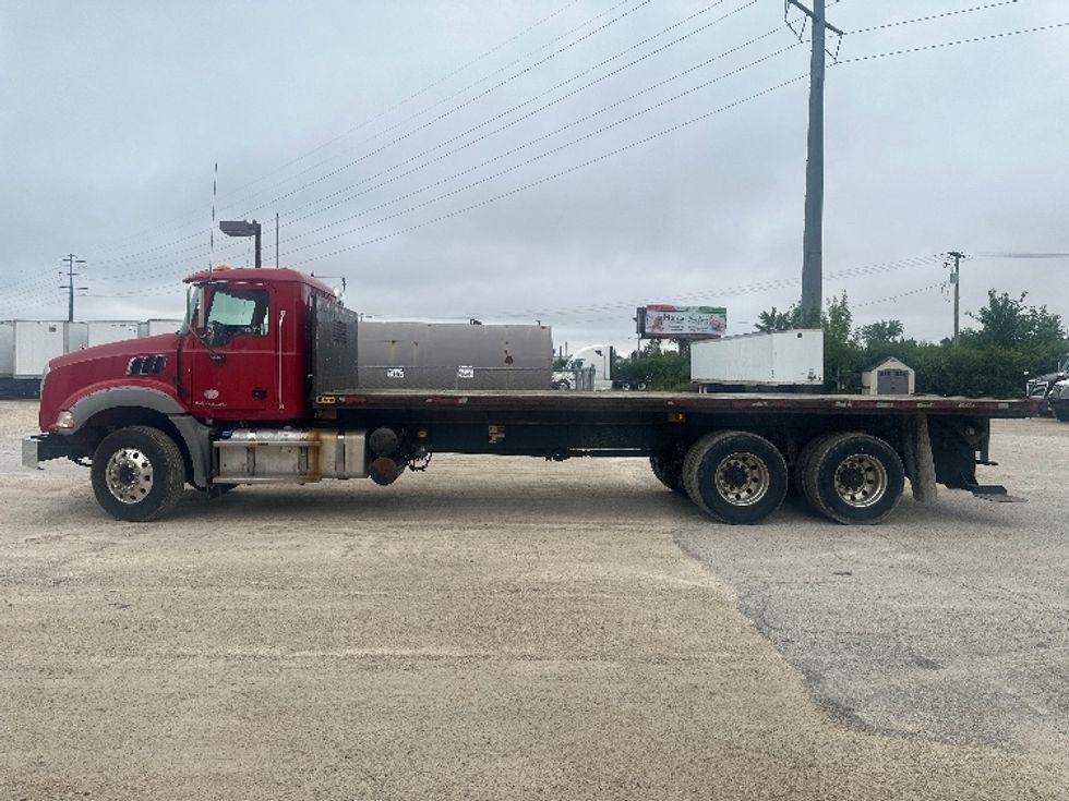 Flatbed Truck-Light and Medium Duty Trucks-Mack-2018-GU533-North Fond Du Lac-WI-166,556\n\t\tmiles-$ 89,500 - Image 4