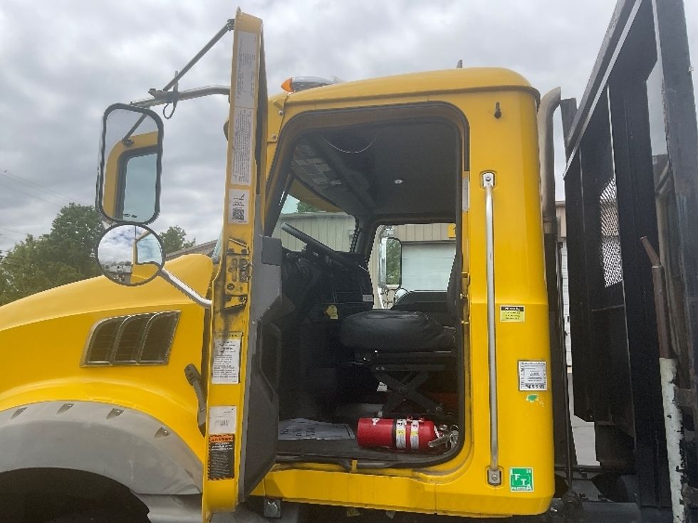 Flatbed Truck-Light and Medium Duty Trucks-Mack-2019-GRANITE-Bethlehem-PA-193,629\n\t\tmiles-$ 103,000 - Image 16