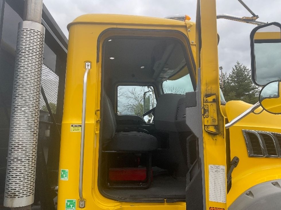 Flatbed Truck-Light and Medium Duty Trucks-Mack-2019-GRANITE-Bethlehem-PA-193,629\n\t\tmiles-$ 103,000 - Image 20