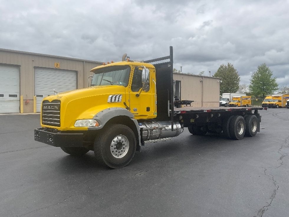 Flatbed Truck-Light and Medium Duty Trucks-Mack-2019-GRANITE-Bethlehem-PA-193,629\n\t\tmiles-$ 103,000 - Image 3