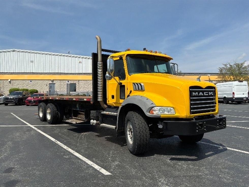 Flatbed Truck-Light and Medium Duty Trucks-Mack-2019-GRANITE-Harrisburg-PA-234,055\n\t\tmiles-$ 106,500 - Image 1
