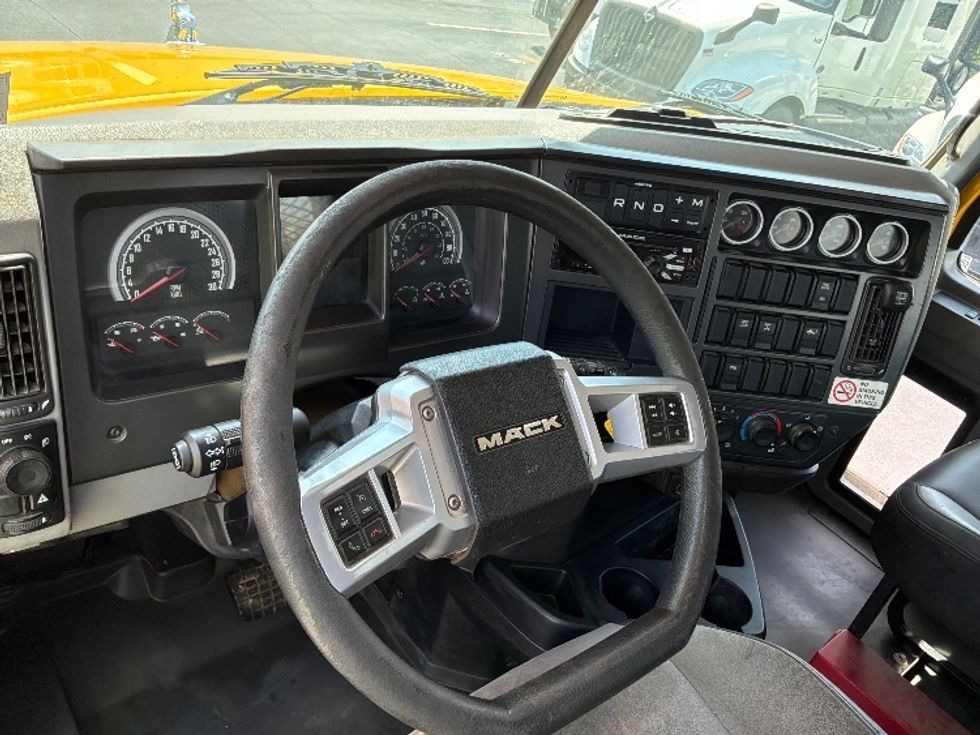 Flatbed Truck-Light and Medium Duty Trucks-Mack-2019-GRANITE-Harrisburg-PA-234,055\n\t\tmiles-$ 106,500 - Image 17