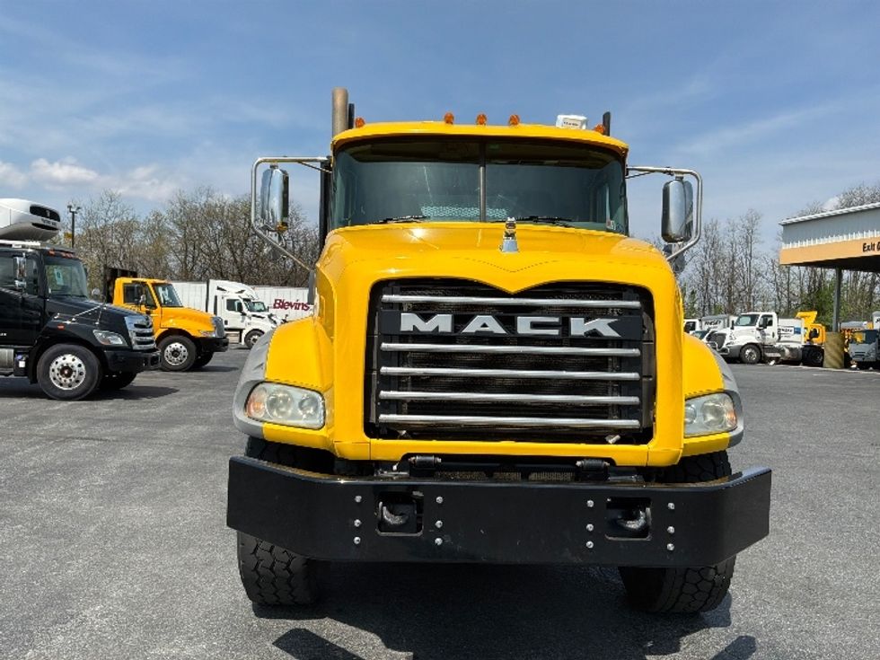 Flatbed Truck-Light and Medium Duty Trucks-Mack-2019-GRANITE-Harrisburg-PA-234,055\n\t\tmiles-$ 106,500 - Image 2