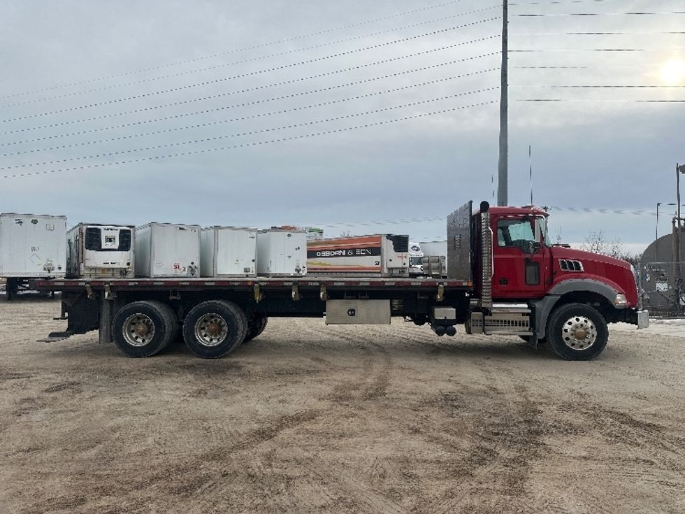 Flatbed Truck-Light and Medium Duty Trucks-Mack-2020-GU533-North Fond Du Lac-WI-134,483\n\t\tmiles-$ 76,000 - Image 11