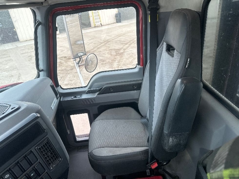 Flatbed Truck-Light and Medium Duty Trucks-Mack-2020-GU533-North Fond Du Lac-WI-134,483\n\t\tmiles-$ 76,000 - Image 15