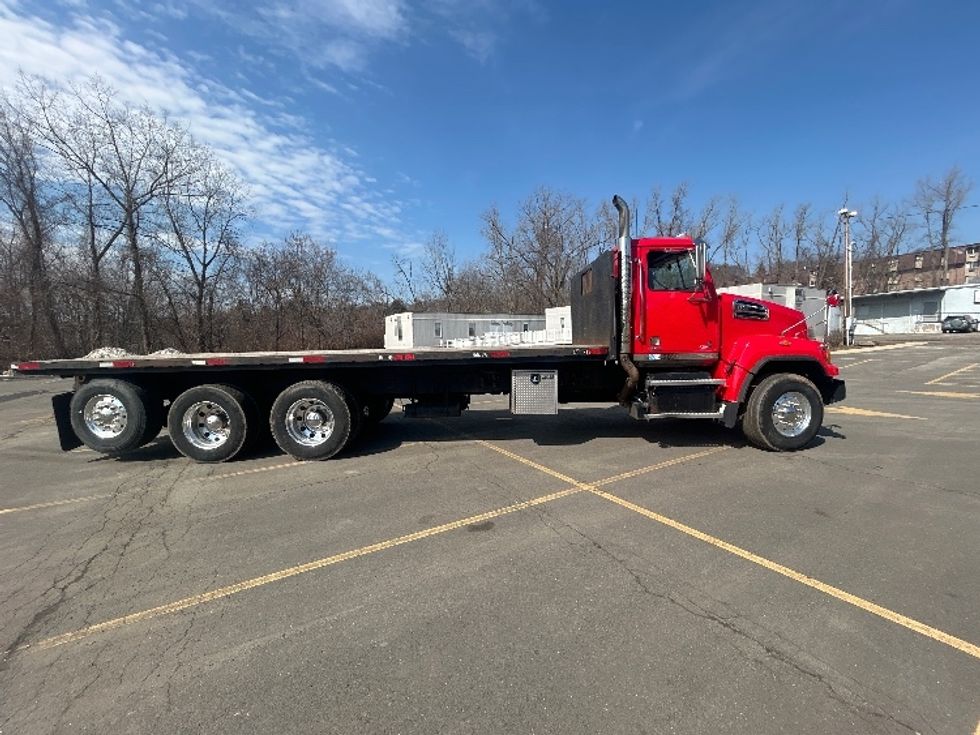 Flatbed Truck-Light and Medium Duty Trucks-Western Star-2018-4700-Montgomery-NY-106,441\n\t\tmiles-$ 56,000 - Image 15