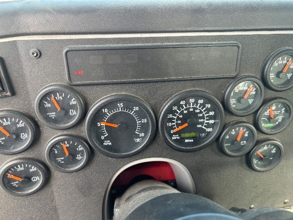 Flatbed Truck-Light and Medium Duty Trucks-Western Star-2018-4700-Montgomery-NY-106,441\n\t\tmiles-$ 56,000 - Image 27