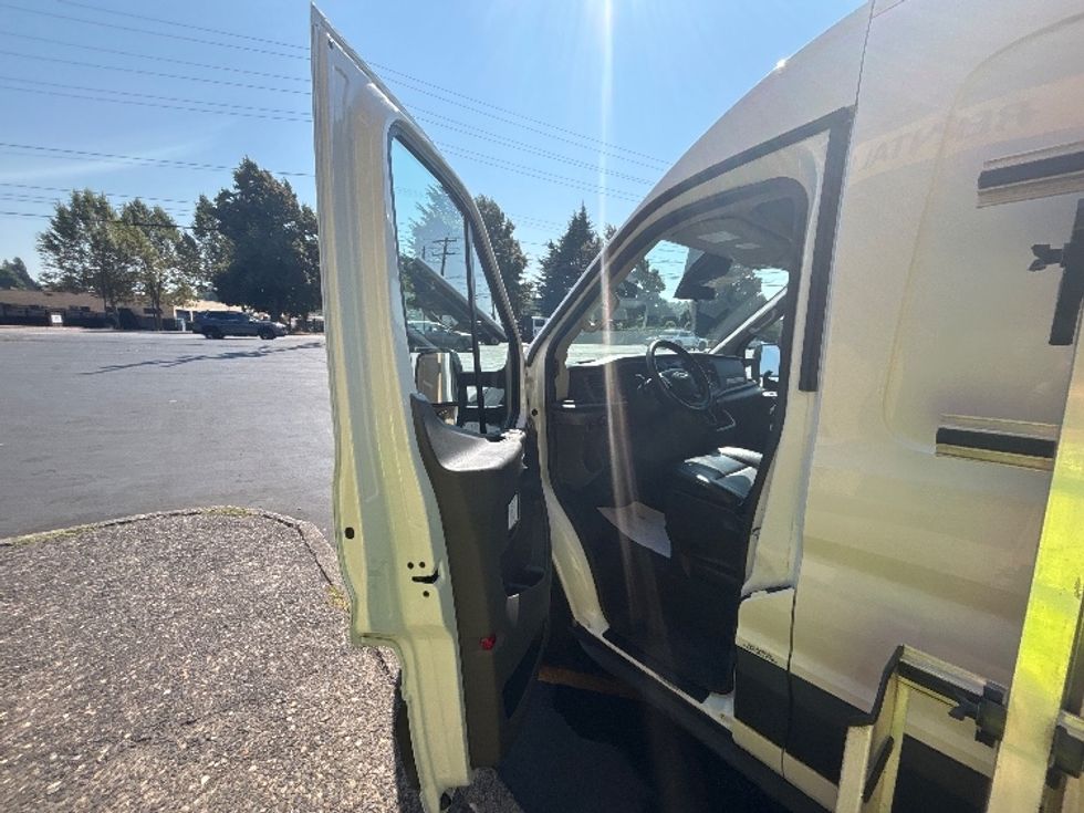Glass Truck-Specialized Equipment-Ford-2020-TRAN350-Kent-WA-168,426\n\t\tmiles-$ 28,250 - Image 12