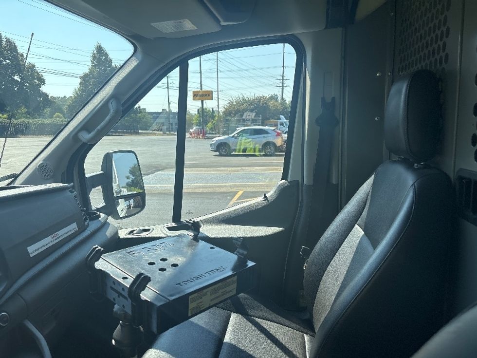 Glass Truck-Specialized Equipment-Ford-2020-TRAN350-Kent-WA-168,426\n\t\tmiles-$ 28,250 - Image 15