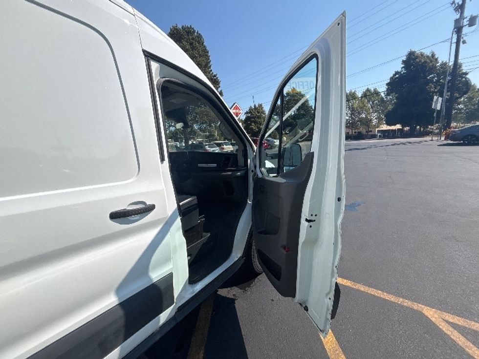 Glass Truck-Specialized Equipment-Ford-2020-TRAN350-Kent-WA-168,426\n\t\tmiles-$ 28,250 - Image 16