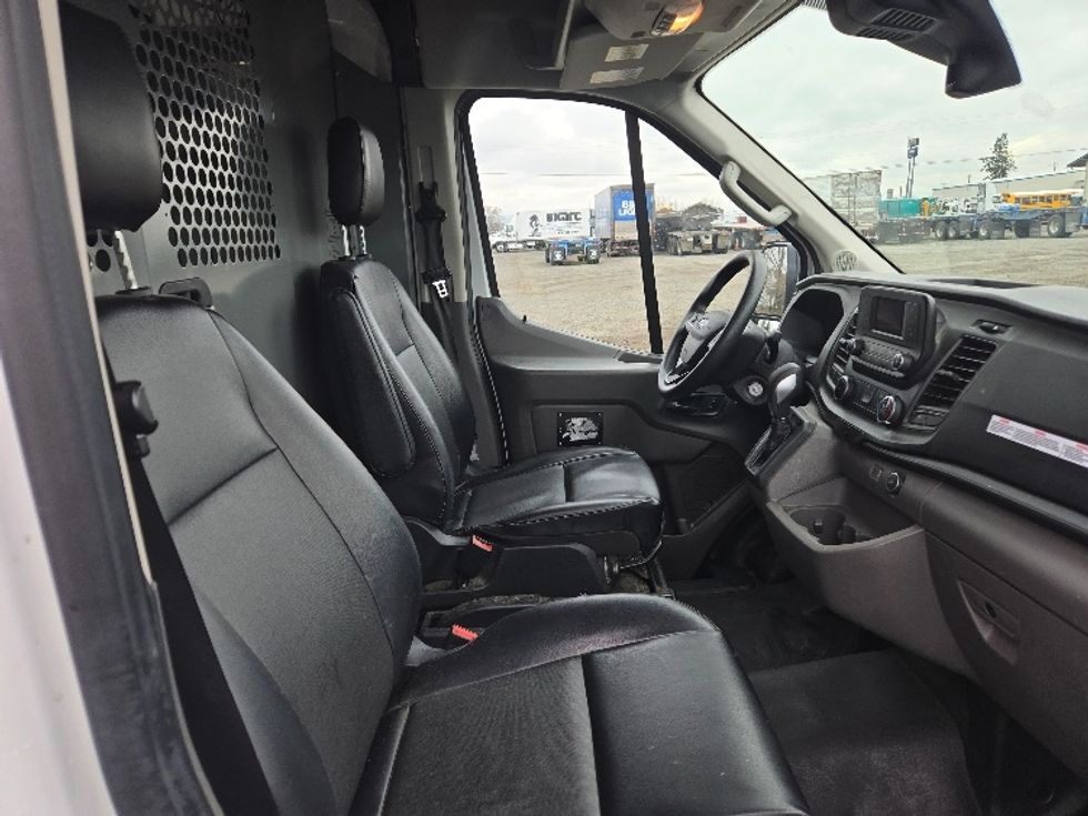 Glass Truck-Specialized Equipment-Ford-2020-TRAN350-Yakima-WA-201,611\n\t\tmiles-$ 22,500 - Image 18