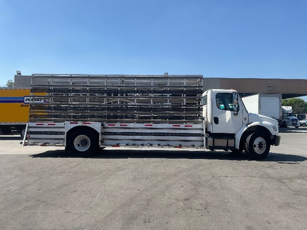 Glass Truck-Specialized Equipment-Freightliner-2016-M2-City Of Industry-CA-447,495\n\t\tmiles-$ 23,000 - Image 15