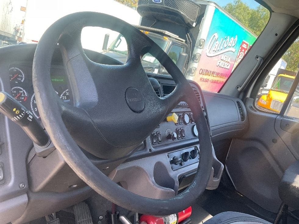 Glass Truck-Specialized Equipment-Freightliner-2016-M2-City Of Industry-CA-447,495\n\t\tmiles-$ 23,000 - Image 17