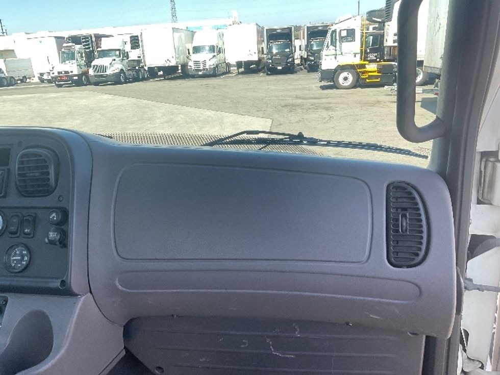 Glass Truck-Specialized Equipment-Freightliner-2016-M2-City Of Industry-CA-447,495\n\t\tmiles-$ 23,000 - Image 21