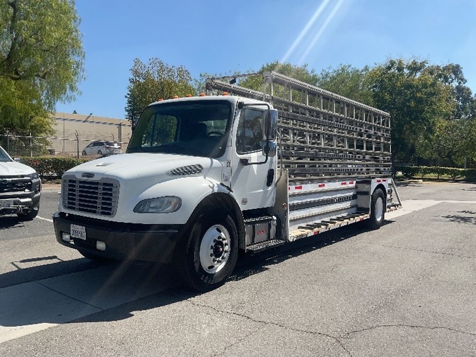 Glass Truck-Specialized Equipment-Freightliner-2016-M2-City Of Industry-CA-447,495\n\t\tmiles-$ 23,000 - Image 3