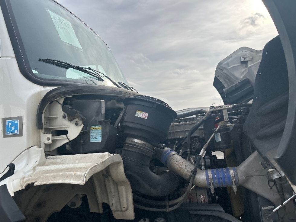 Glass Truck-Specialized Equipment-Freightliner-2016-M211264S-Richmond-VA-257,139\n\t\tmiles-$ 66,000 - Image 23