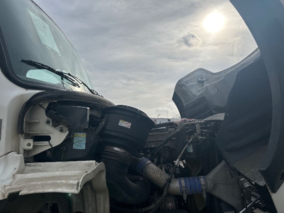 Glass Truck-Specialized Equipment-Freightliner-2016-M211264S-Richmond-VA-257,139\n\t\tmiles-$ 66,000 - Image 24